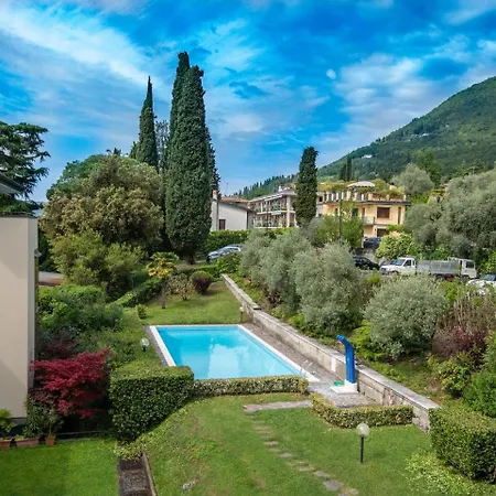 Emma * Gardone Riviera